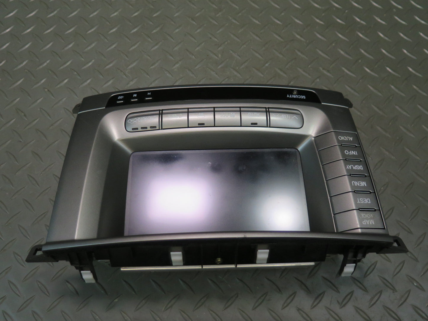 2003-2004 Lexus UZJ100L LX470 Dash GPS Navigation Screen Display 86111-60140