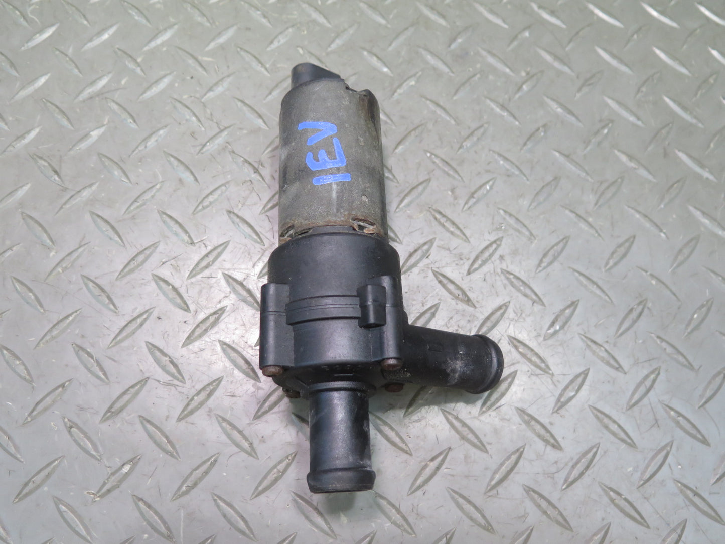 00-03 VW Eurovan T4 2.8L Engine Coolant Auxiliary AUX Water Pump OEM