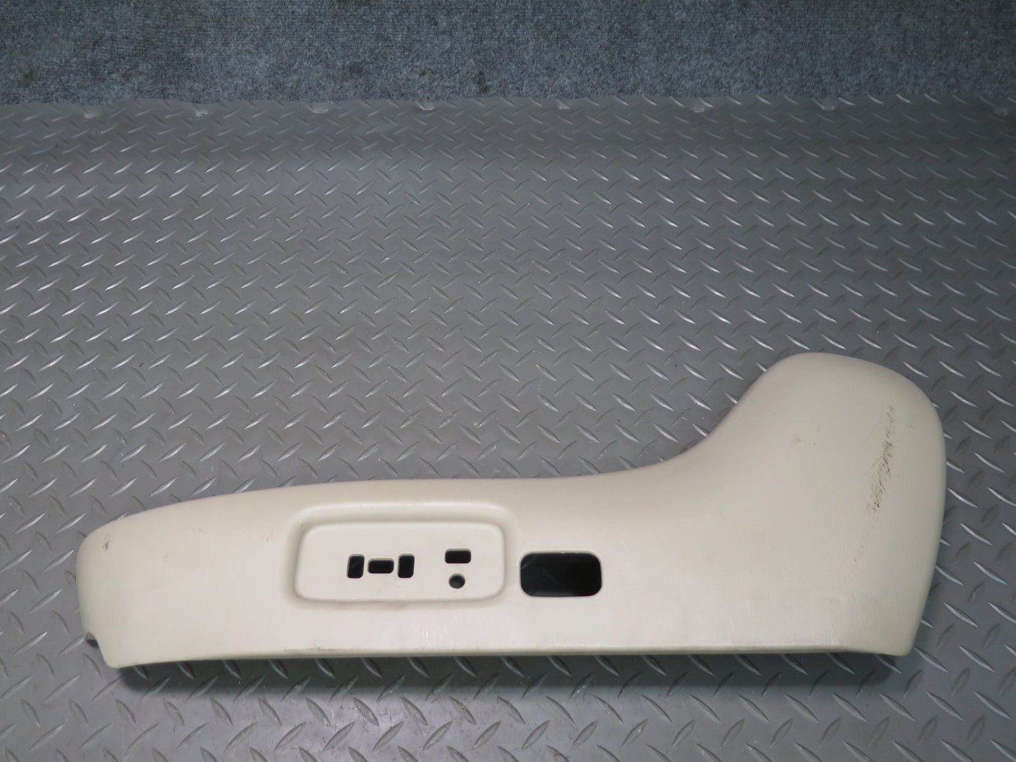 1998-2007 Lexus UZJ100L LX470 Front Left Seat Side Trim Cover Panel Ivory Set