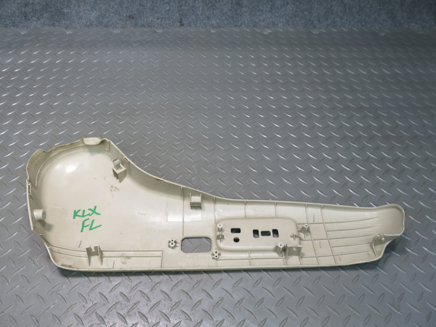 1998-2007 Lexus UZJ100L LX470 Front Left Seat Side Trim Cover Panel Ivory Set