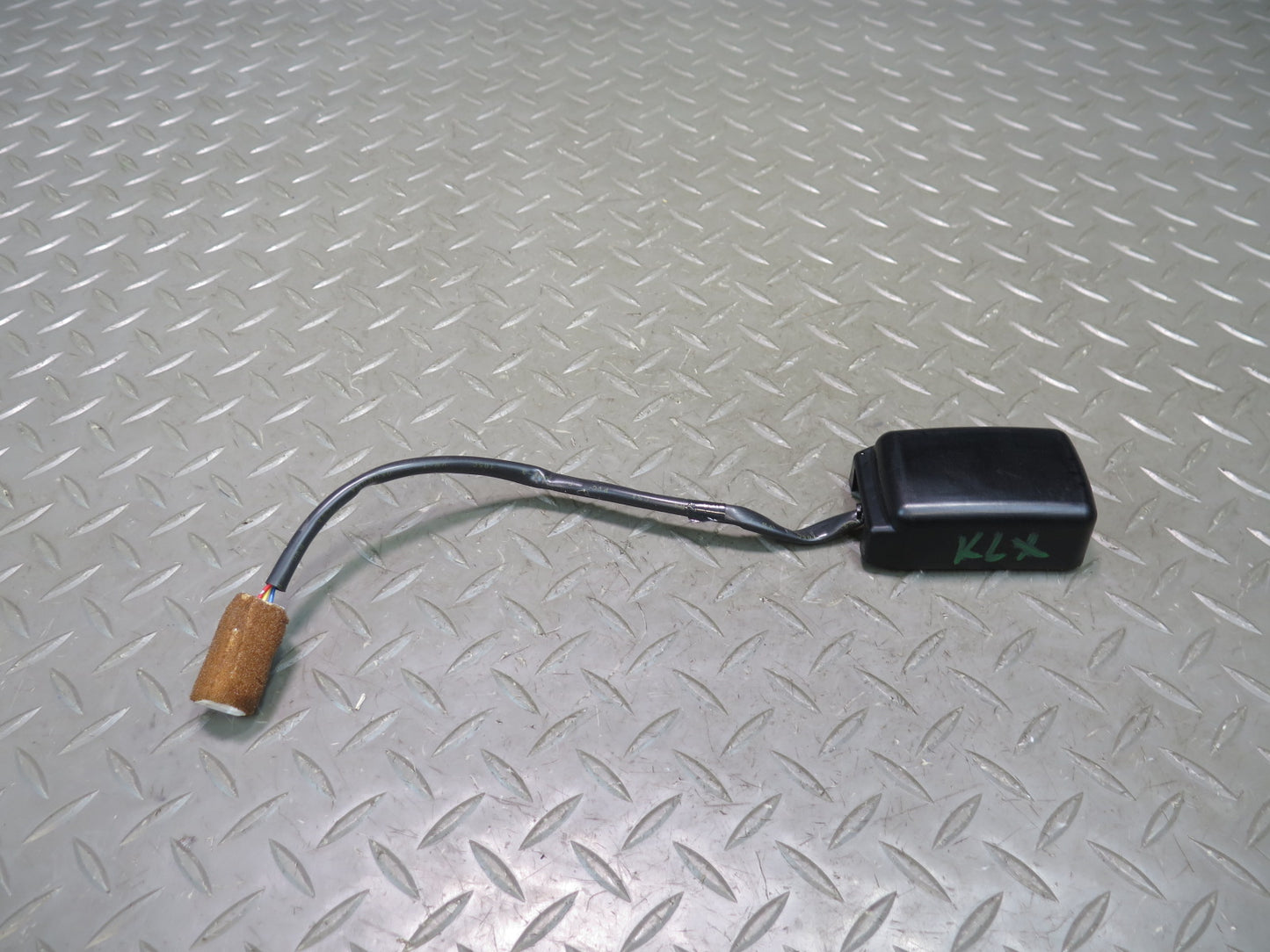 2003-2007 Lexus UZJ100L LX470 Windshield Rain Sensor