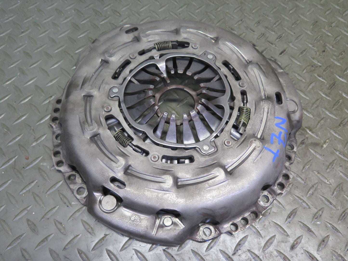 2007 Nissan Z33 350Z FS6R31A M/T Flywheel Pressure Plate Clutch KIT Set 101K OEM