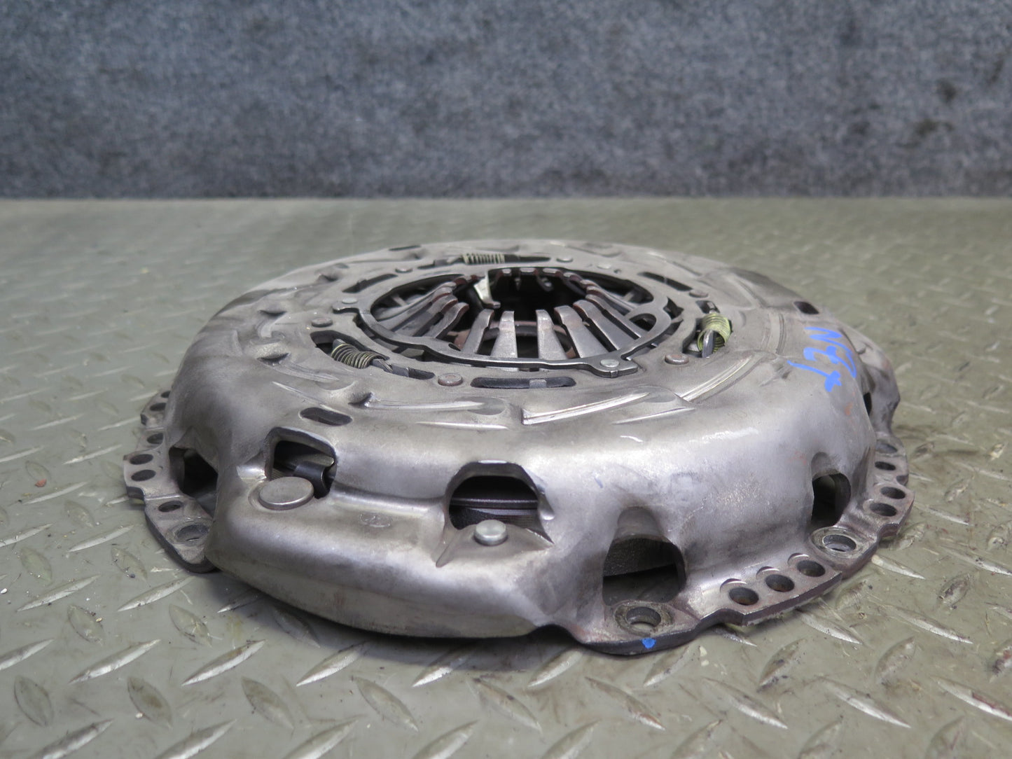 2007 Nissan Z33 350Z FS6R31A M/T Flywheel Pressure Plate Clutch KIT Set 101K OEM