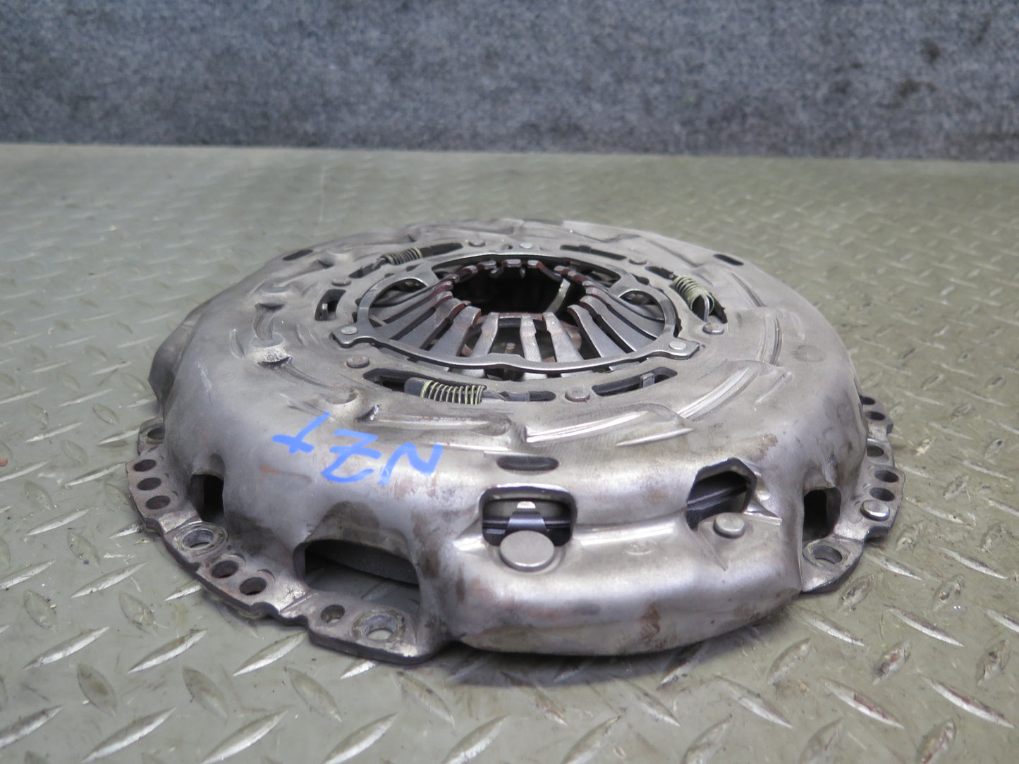2007 Nissan Z33 350Z FS6R31A M/T Flywheel Pressure Plate Clutch KIT Set 101K OEM