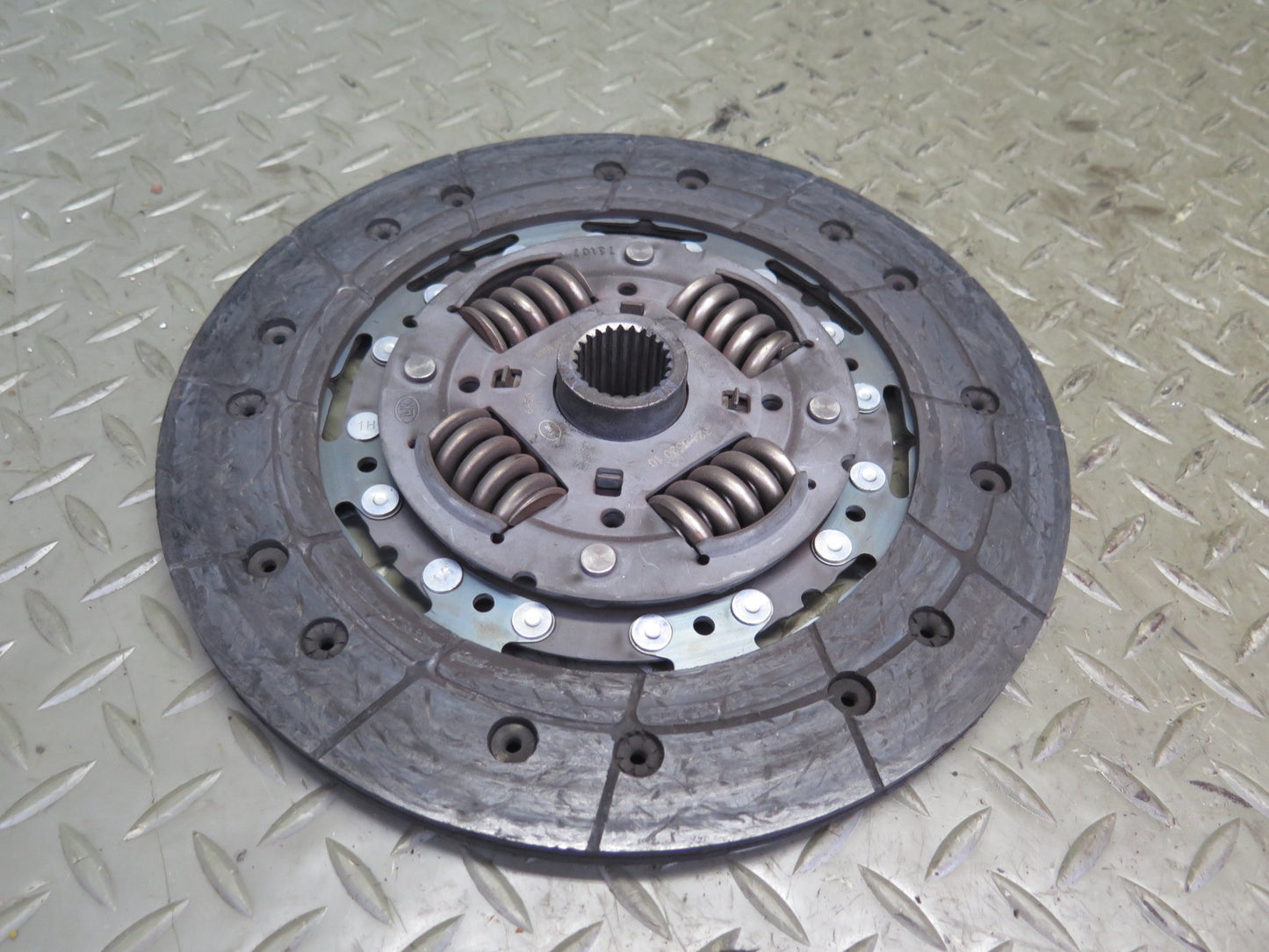 2007 Nissan Z33 350Z FS6R31A M/T Flywheel Pressure Plate Clutch KIT Set 101K OEM