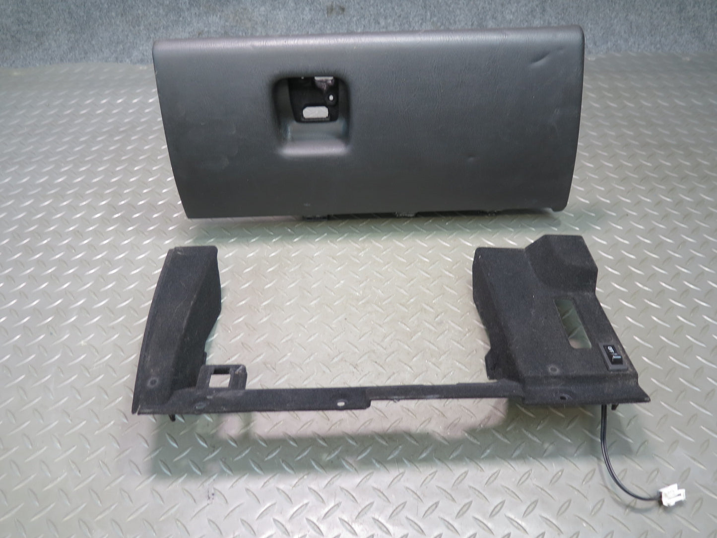 2004-2009 Cadillac XLR Right Side Dashboard Glove Box W/ Frame Trim Panel Set