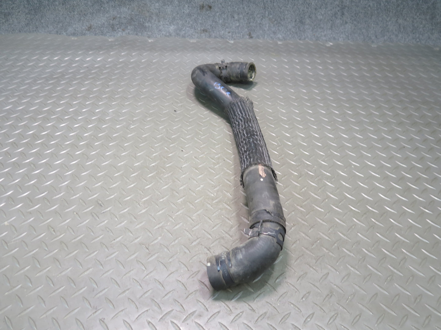 2004-2009 Cadillac XLR 4.6L V8 Engine Coolant Water Pipe Line Hose Tube