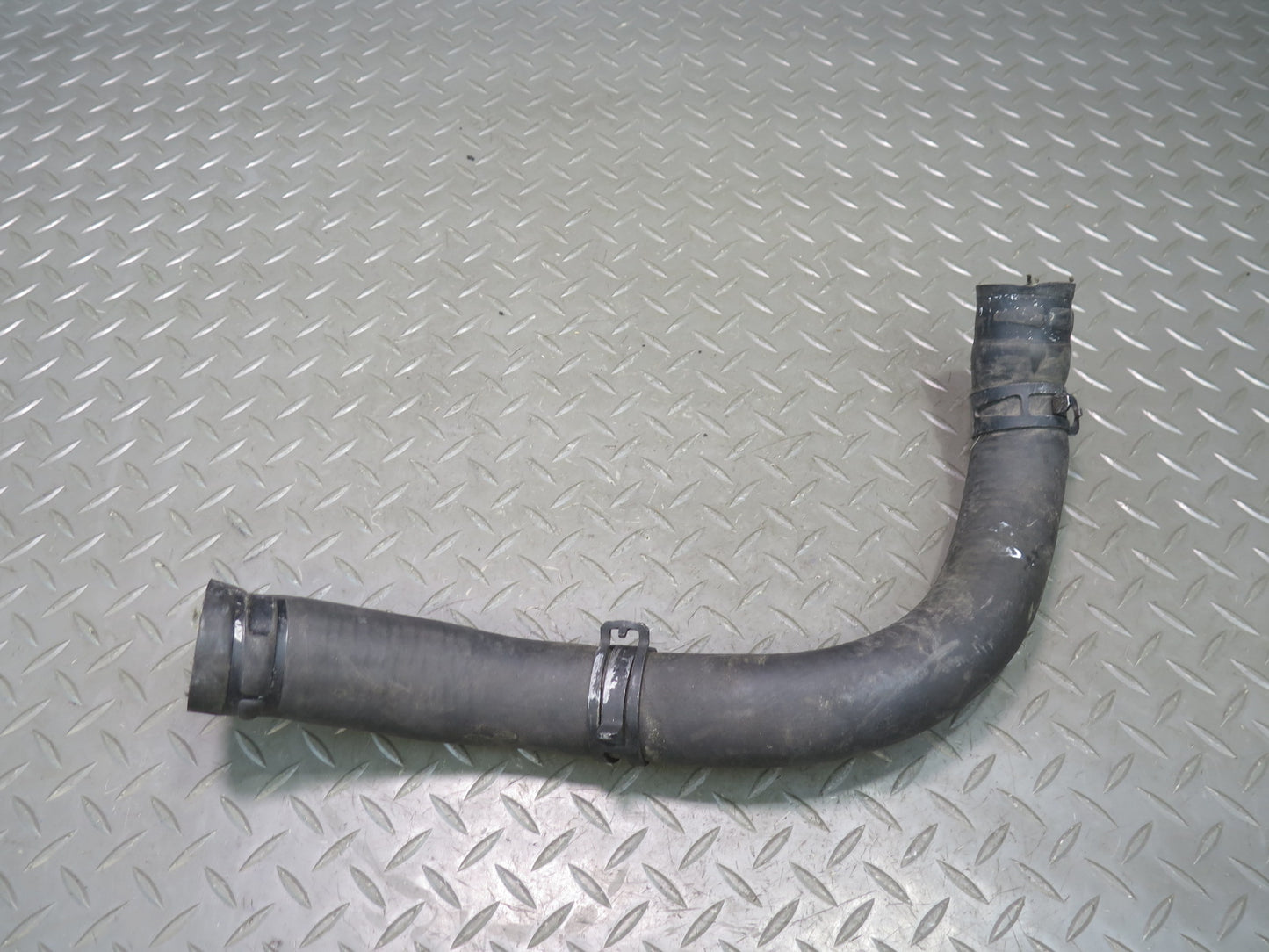2004-2009 Cadillac XLR 4.6L V8 Engine Coolant Water Pipe Line Hose Tube