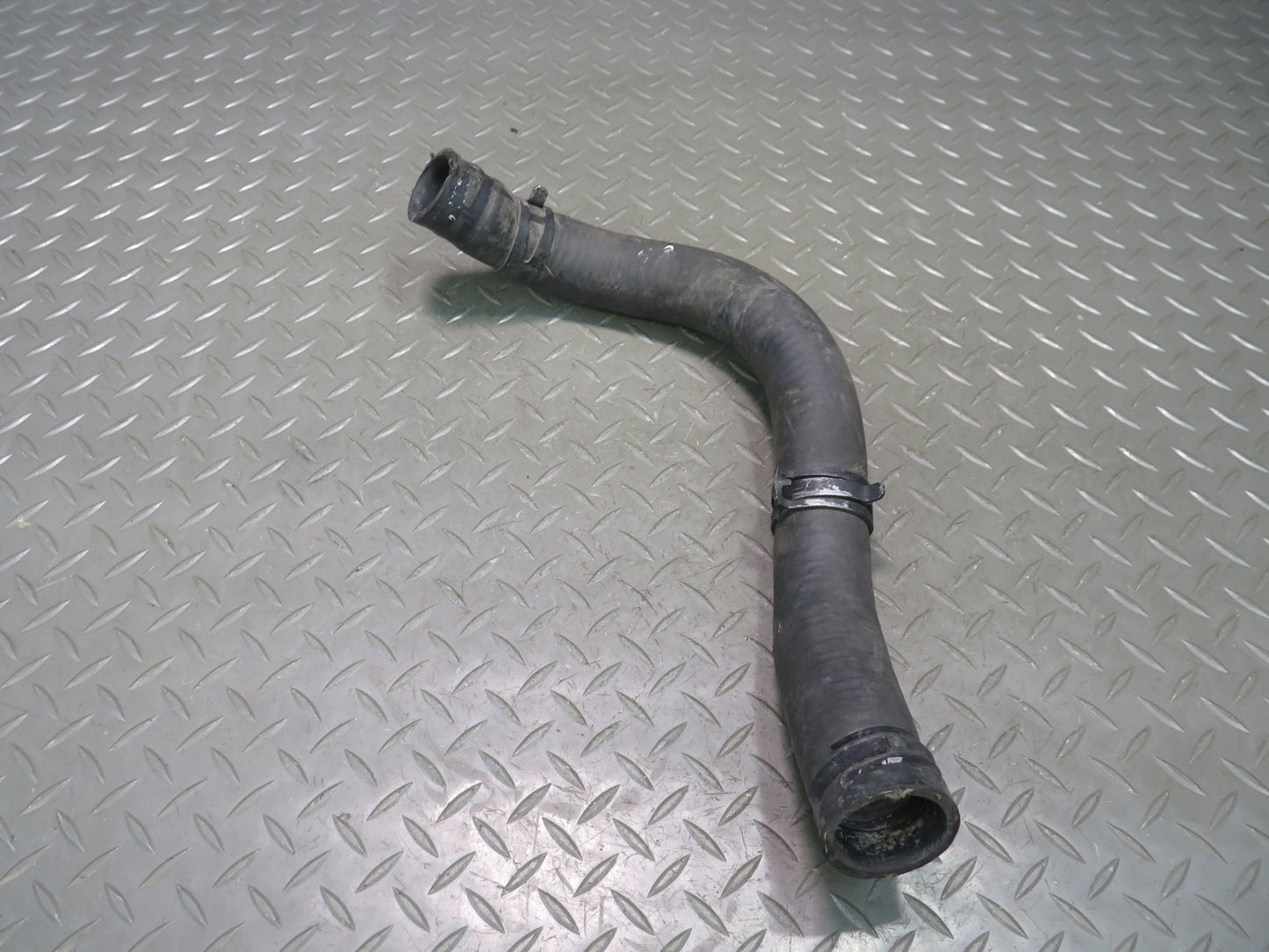 2004-2009 Cadillac XLR 4.6L V8 Engine Coolant Water Pipe Line Hose Tube