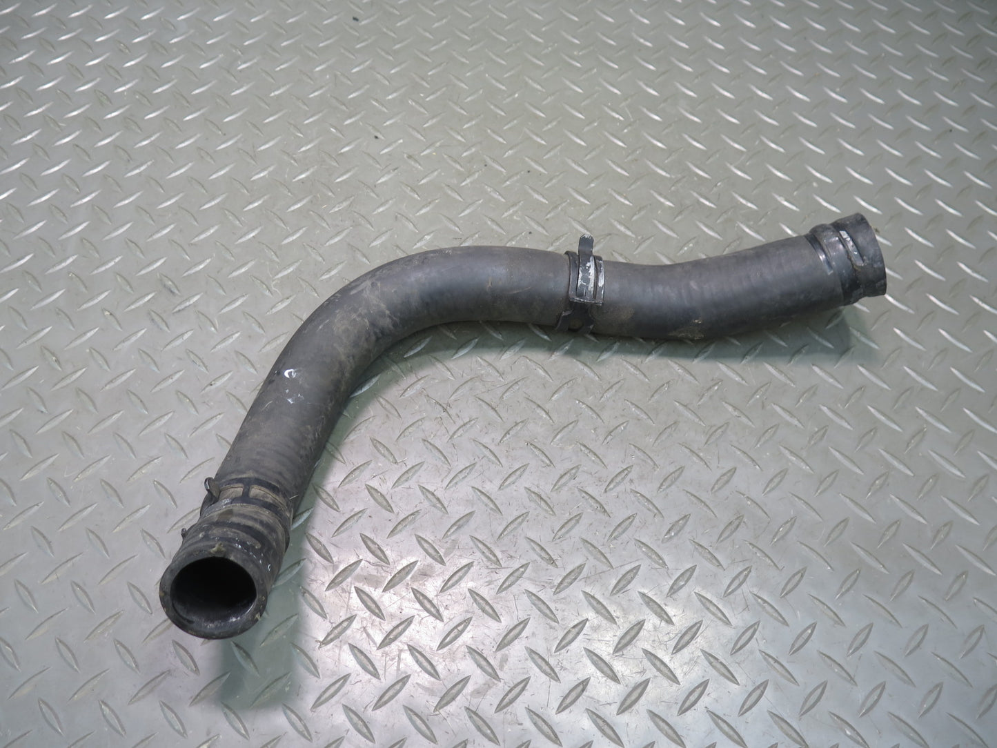 2004-2009 Cadillac XLR 4.6L V8 Engine Coolant Water Pipe Line Hose Tube