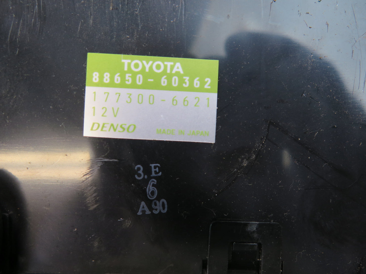 2003-2007 Lexus UZJ100L LX470 Rear A/C Air Condition Amplifier 88650-60362