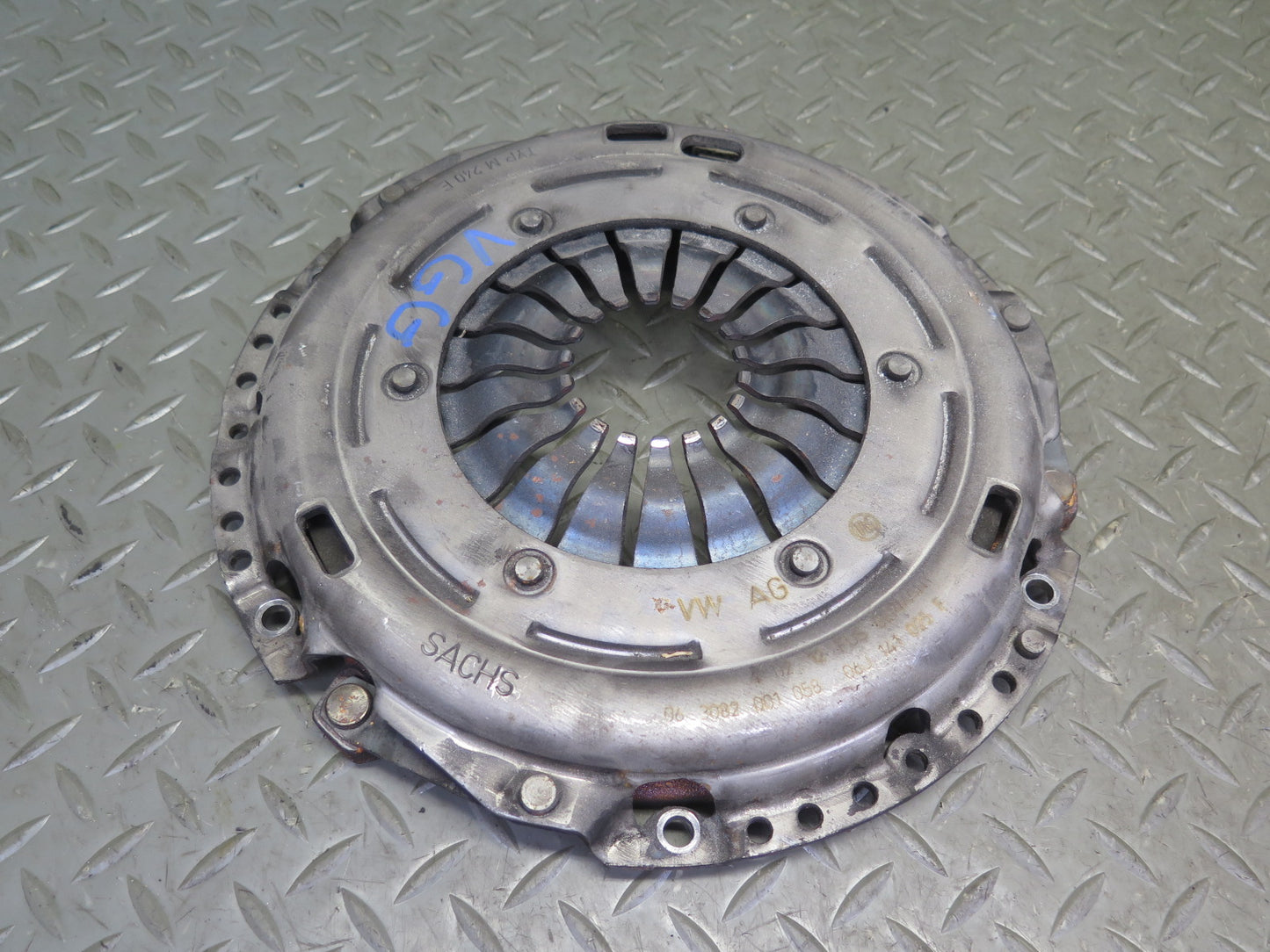 12-13 VW Golf R MK6 AWD M/T Manual Flywheel Clutch Pressure Plate Bolt Set OEM