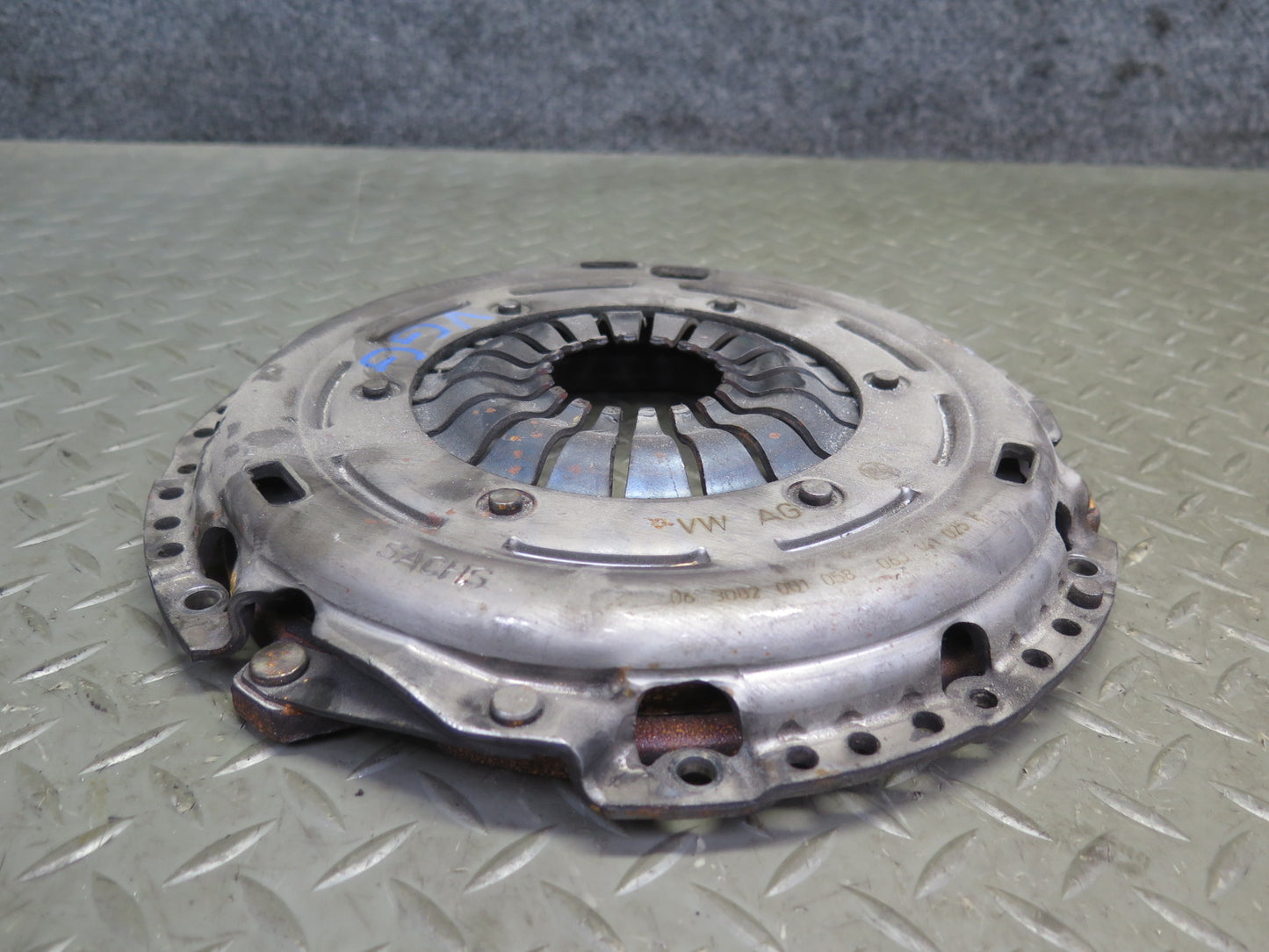 12-13 VW Golf R MK6 AWD M/T Manual Flywheel Clutch Pressure Plate Bolt Set OEM