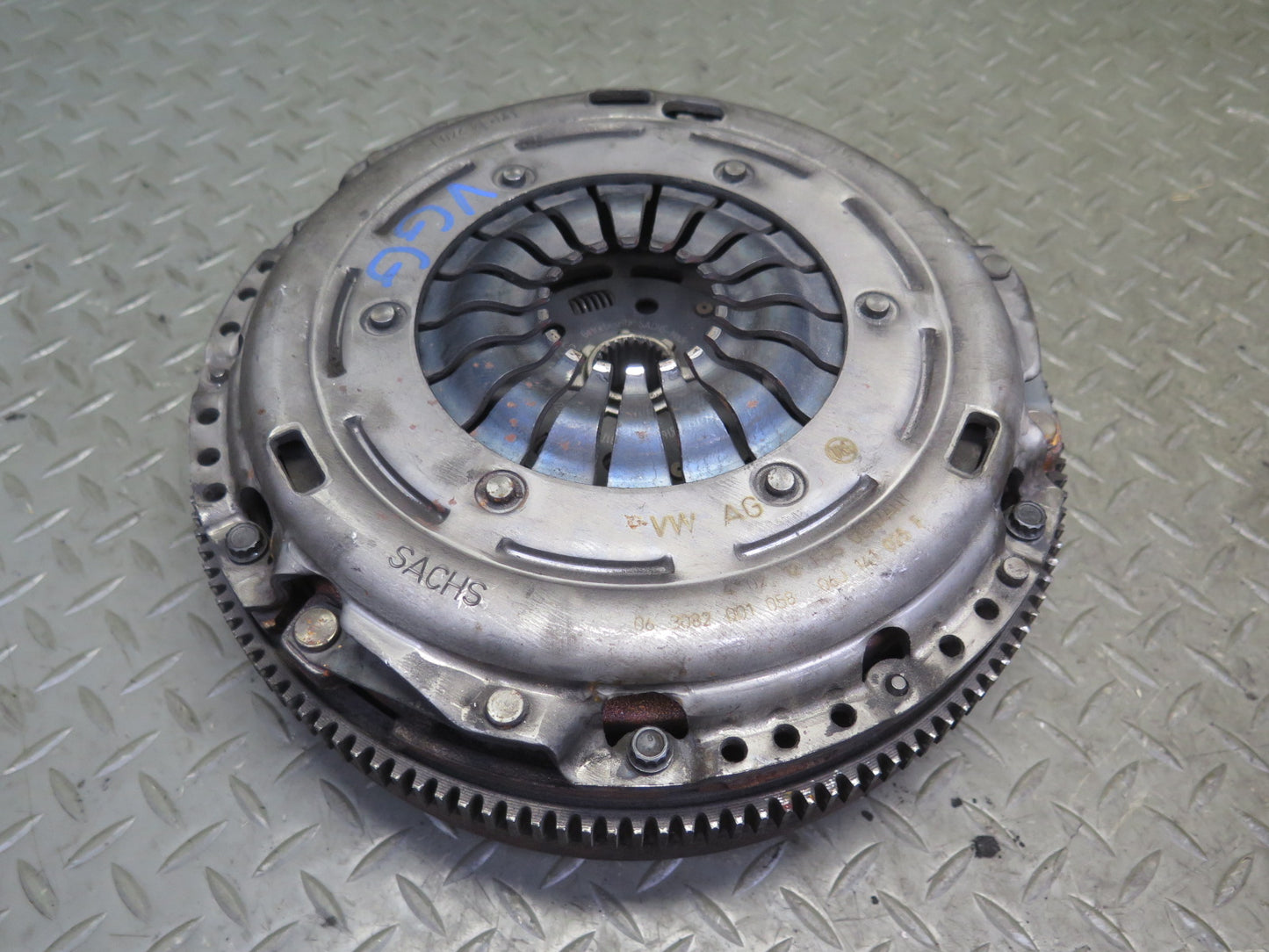 12-13 VW Golf R MK6 AWD M/T Manual Flywheel Clutch Pressure Plate Bolt Set OEM