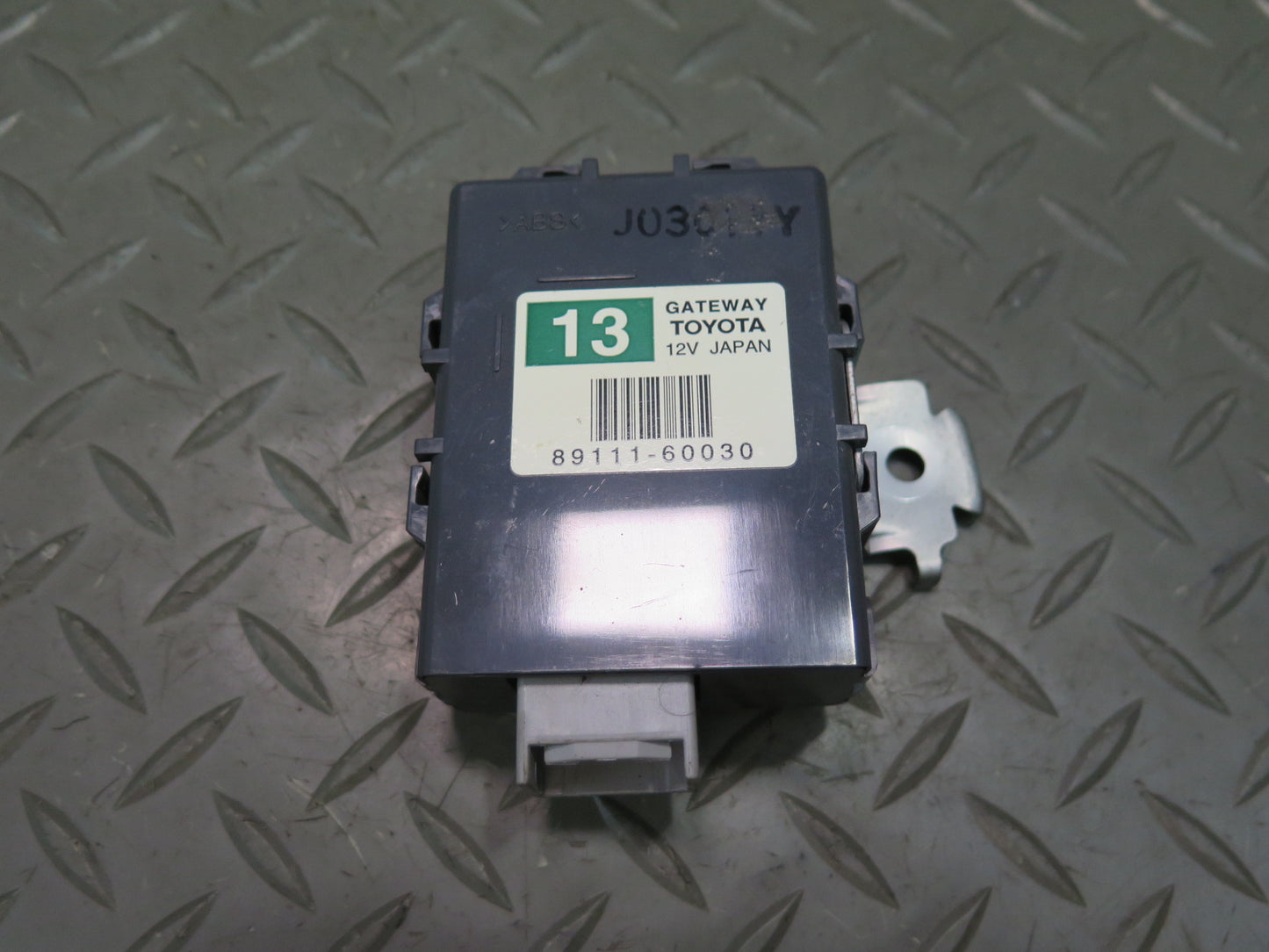 2003-2007 Lexus UZJ100L LX470 Multiplex Network Gateway Computer Control Module