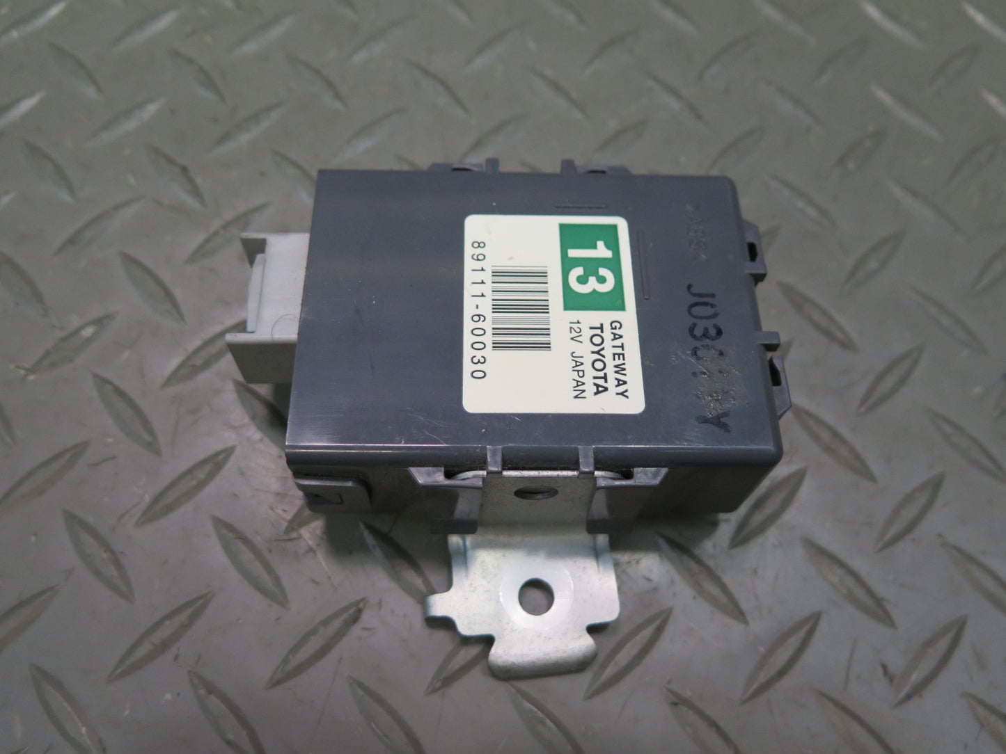 2003-2007 Lexus UZJ100L LX470 Multiplex Network Gateway Computer Control Module