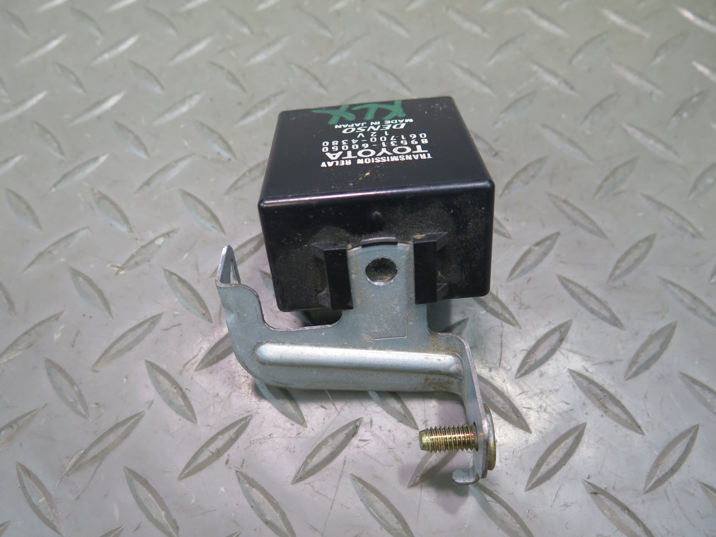 1998-2007 Lexus UZJ100L LX470 Transmission Relay Control Module 89531-60050