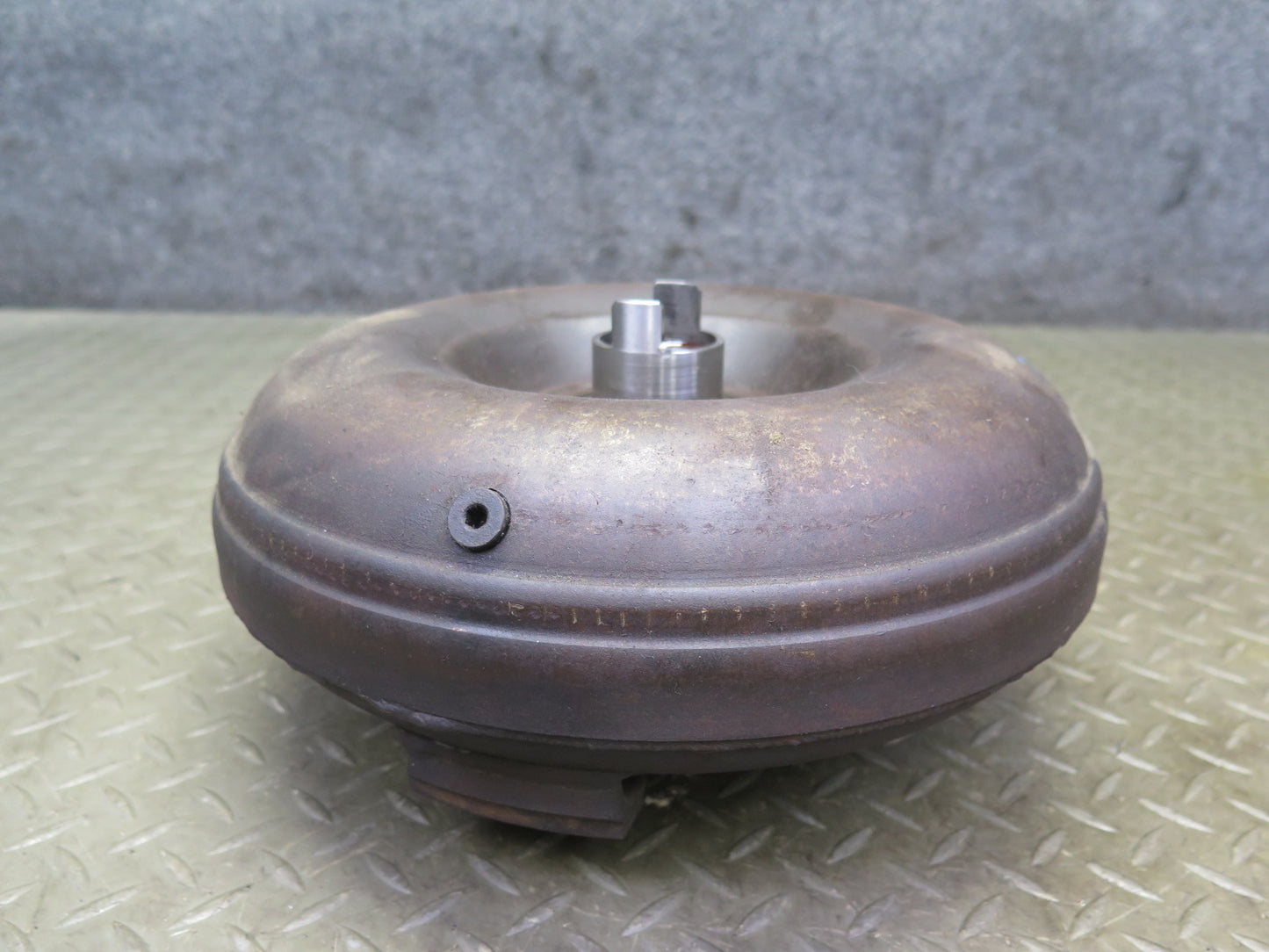 75-76 Mercedes W115 300D 4-SPEED A/T Automatic Transmission Torque Converter OEM