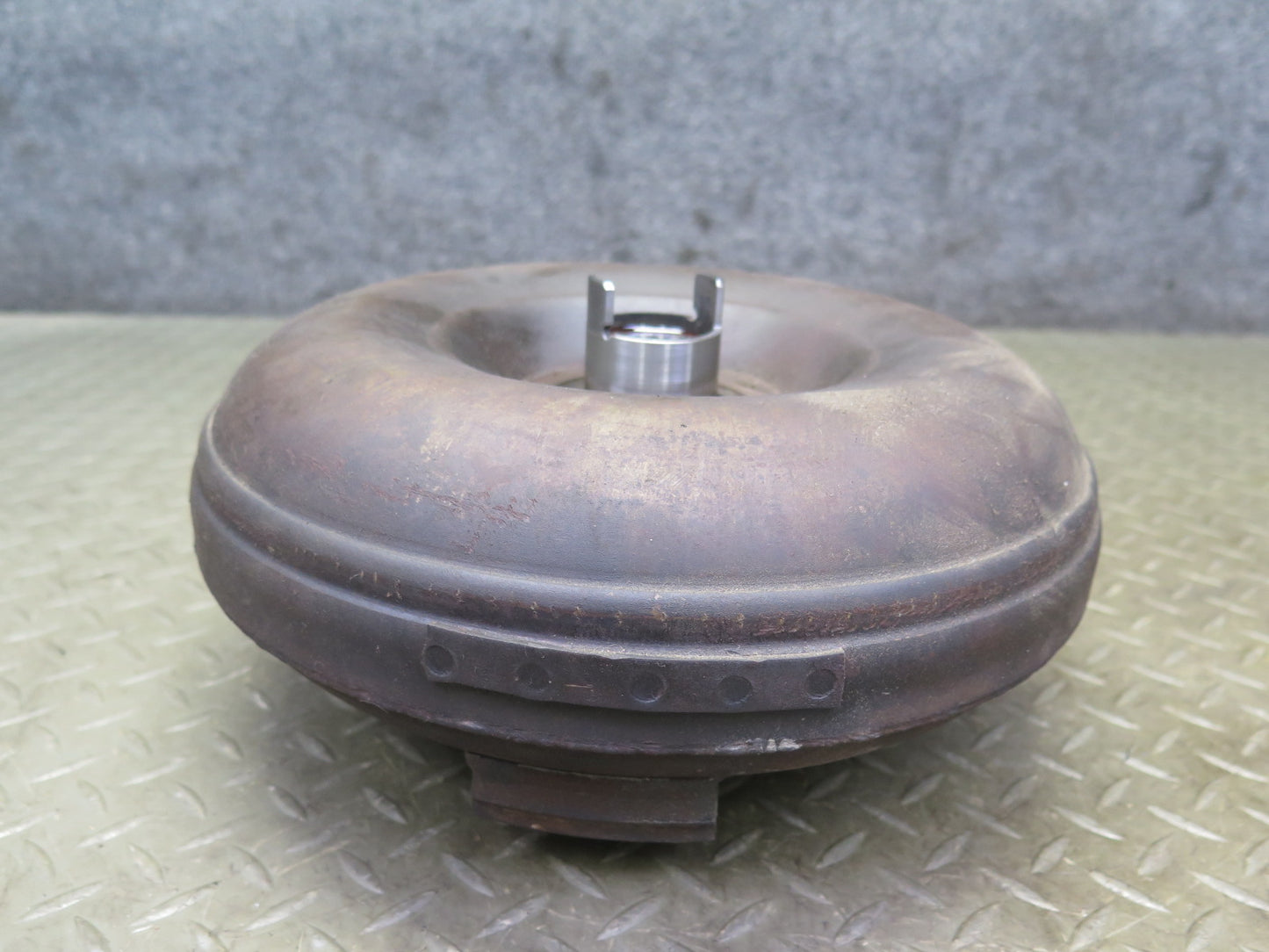 75-76 Mercedes W115 300D 4-SPEED A/T Automatic Transmission Torque Converter OEM