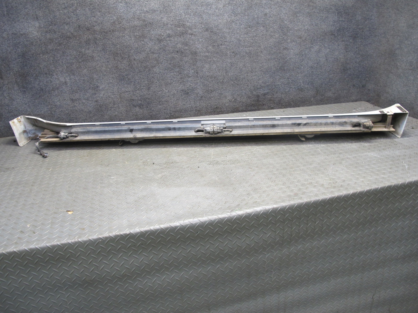 2003-2007 Lexus UZJ100L LX470 Running Board Side Step Lower Trim Molding Set