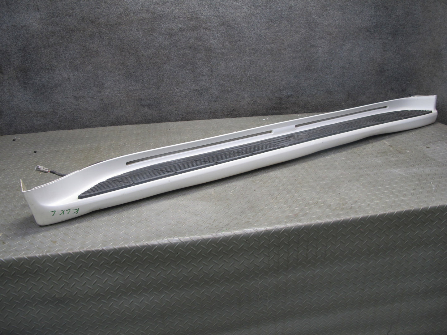 2003-2007 Lexus UZJ100L LX470 Running Board Side Step Lower Trim Molding Set