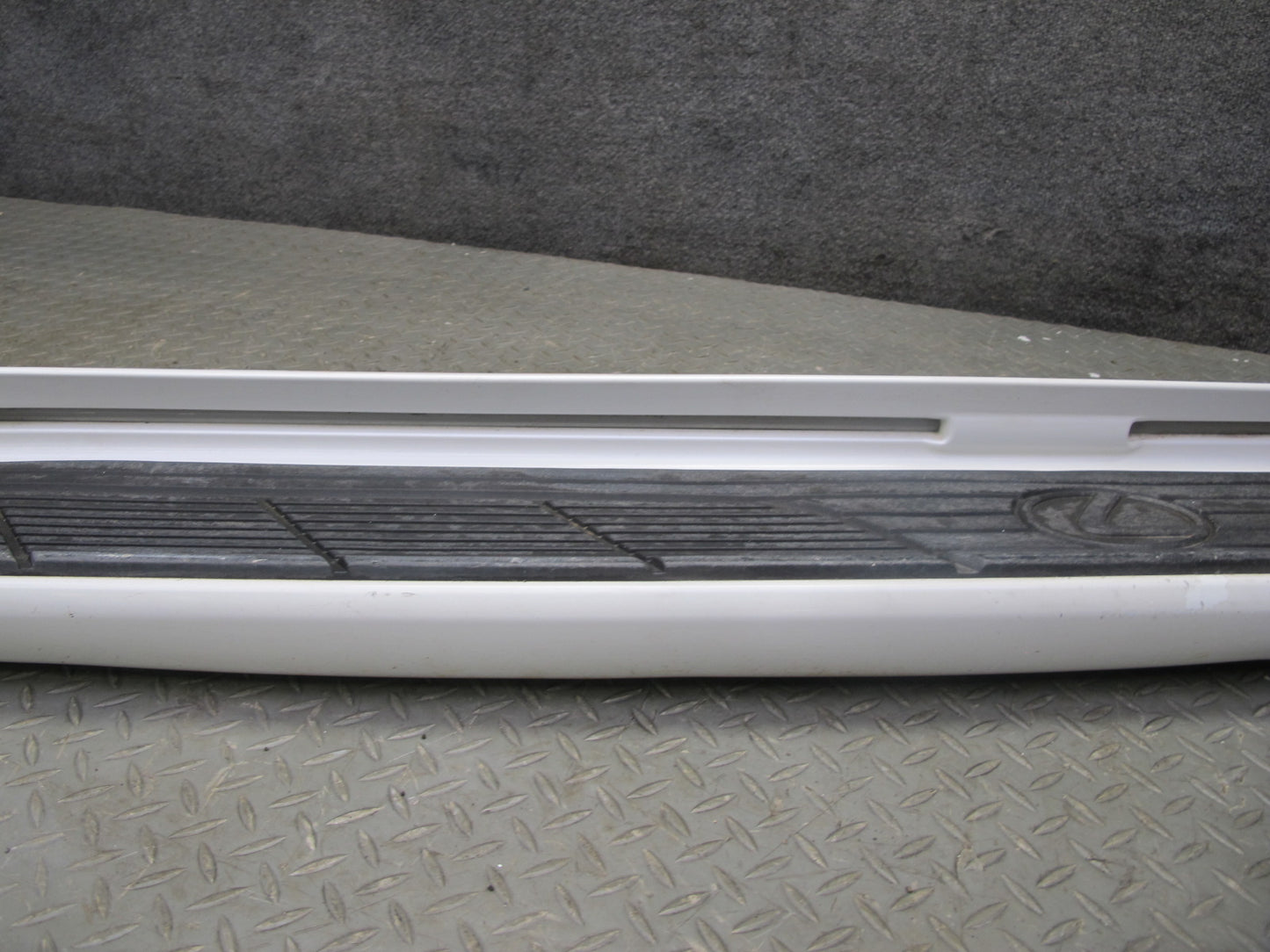 2003-2007 Lexus UZJ100L LX470 Running Board Side Step Lower Trim Molding Set