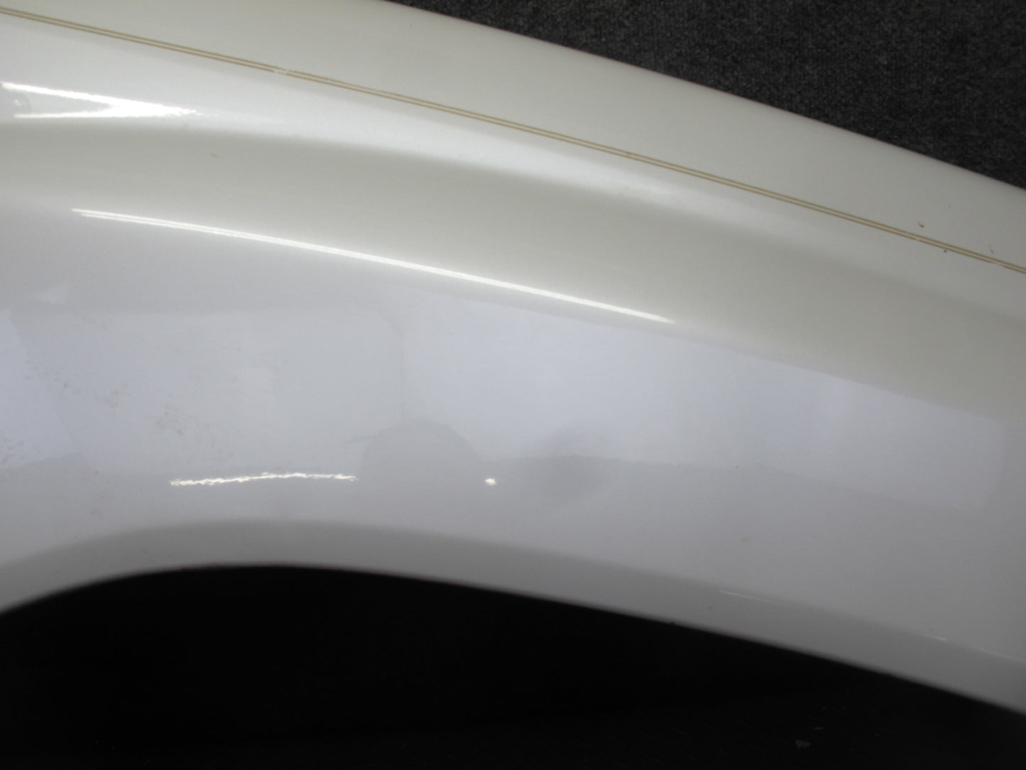 2003-2007 Lexus UZJ100L LX470 Front Right Fender Shell Panel Cover White