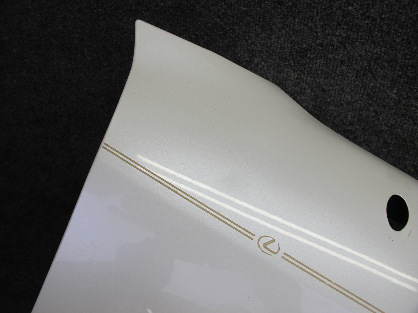 2003-2007 Lexus UZJ100L LX470 Front Right Fender Shell Panel Cover White