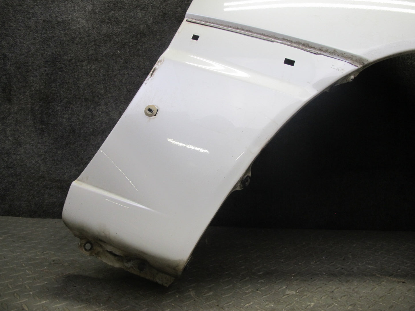 2003-2007 Lexus UZJ100L LX470 Front Right Fender Shell Panel Cover White