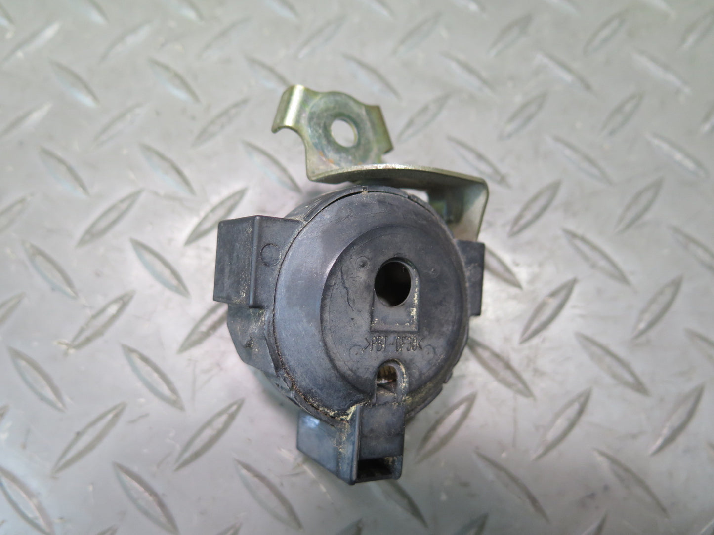 1998-2007 Lexus UZJ100L LX470 Door Lock Chime Buzzer 89747-60010