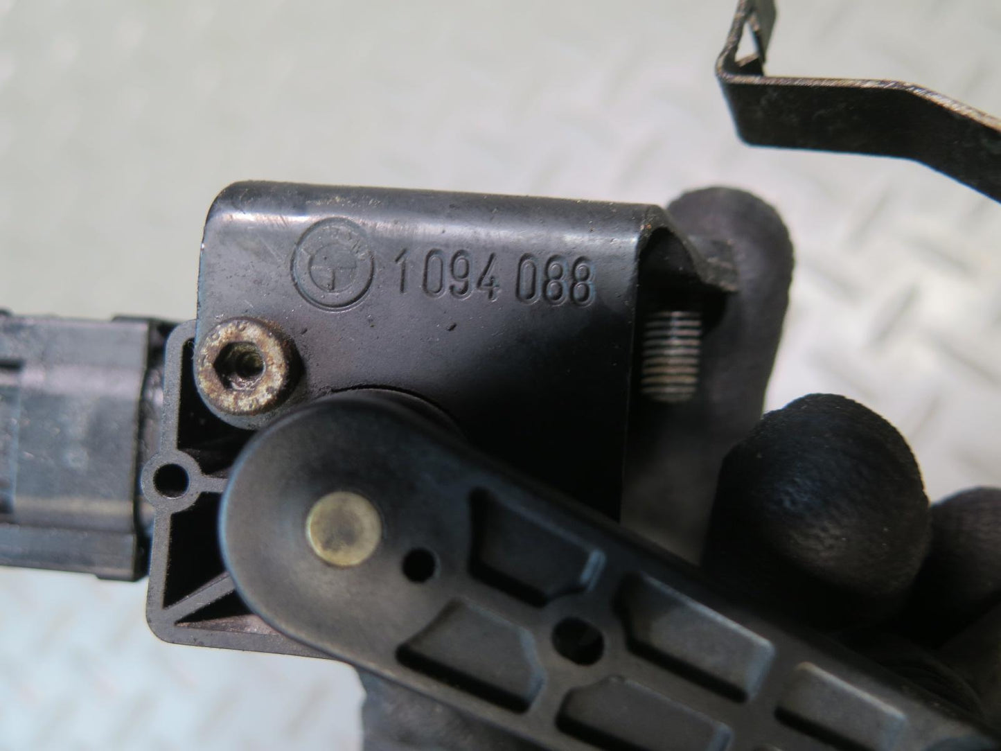2001-2006 BMW E46 M3 Rear Suspension Height Level Sensor Set of 2