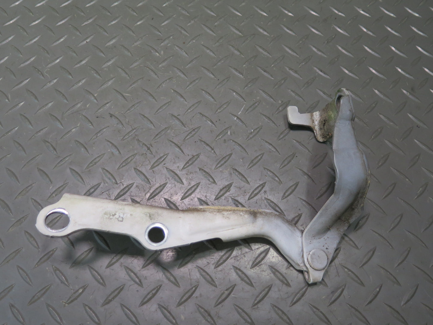 1998-2007 Lexus UZJ100L LX470 Front Left & Right Hood Hinge Set of 2