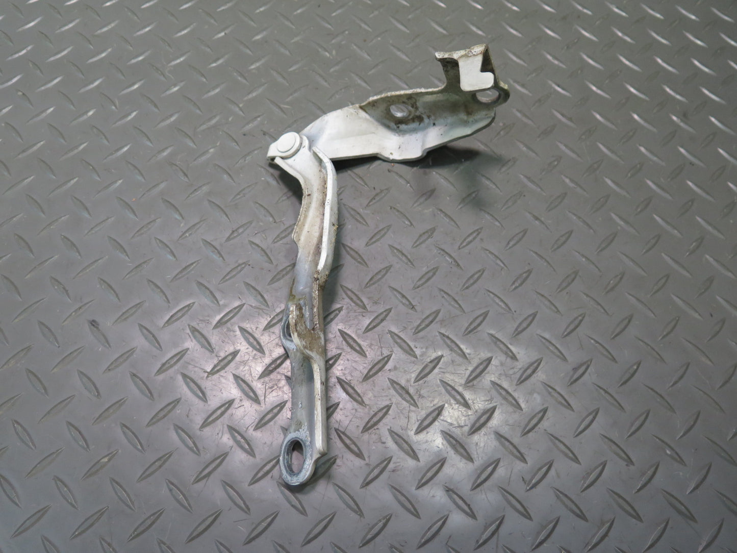 1998-2007 Lexus UZJ100L LX470 Front Left & Right Hood Hinge Set of 2
