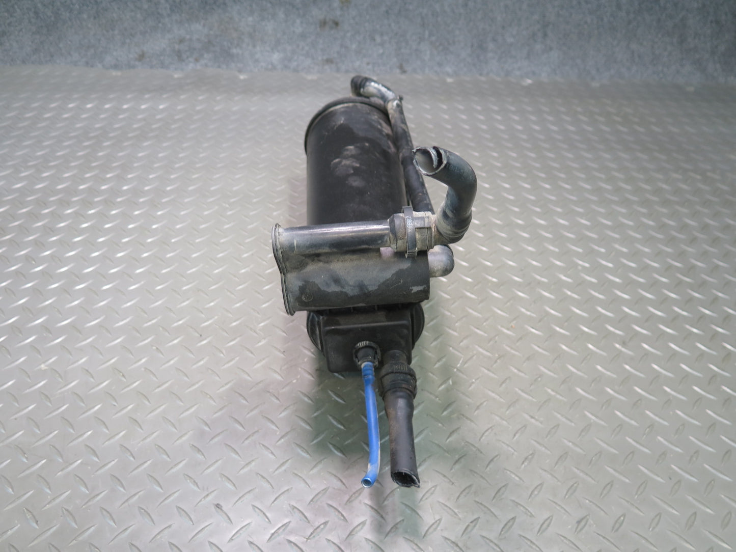 2001-2006 BMW E46 3-SERIES M54 S54 Fuel Evaporator Charcoal Vapor Canister