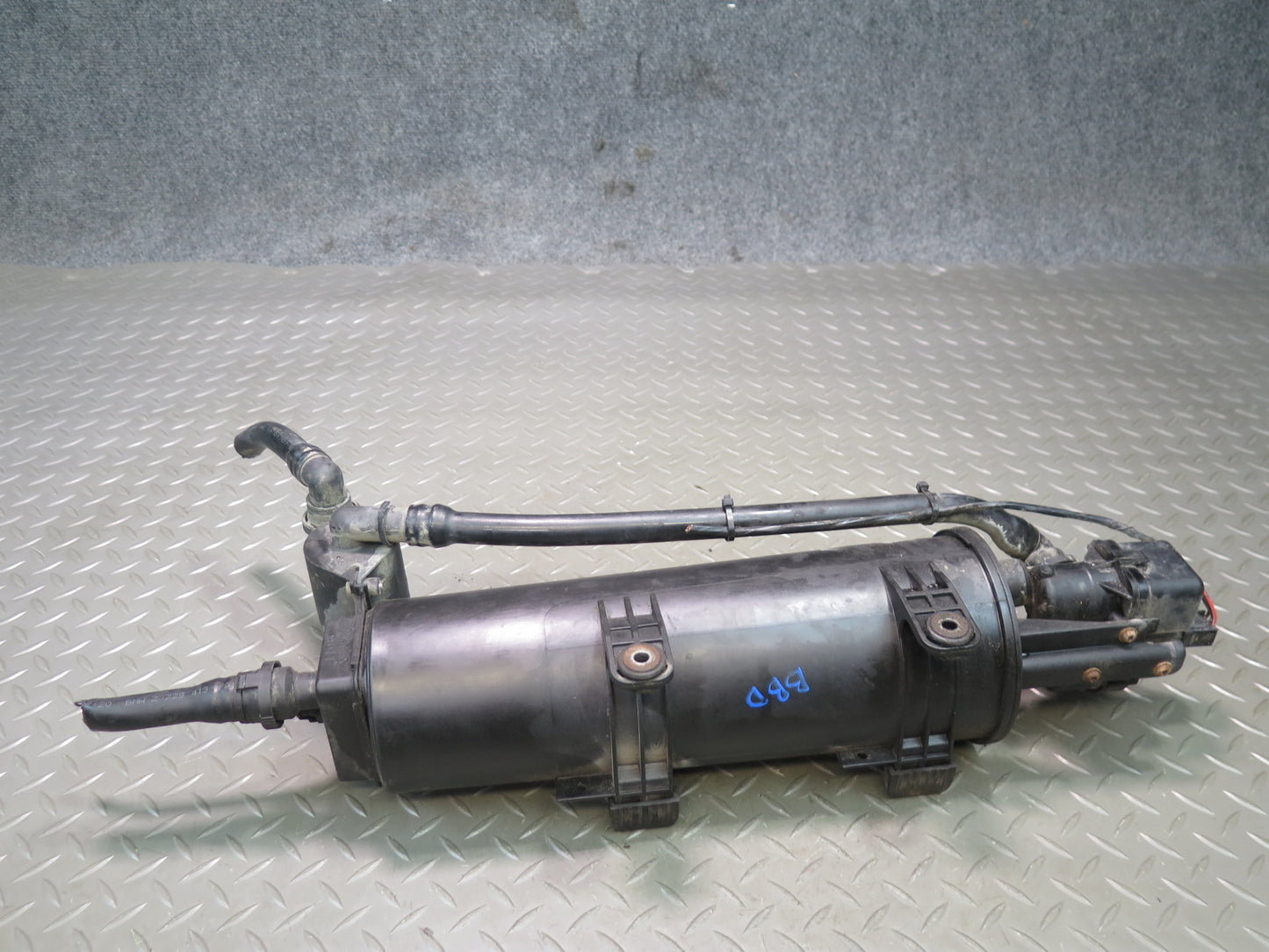 2001-2006 BMW E46 3-SERIES M54 S54 Fuel Evaporator Charcoal Vapor Canister