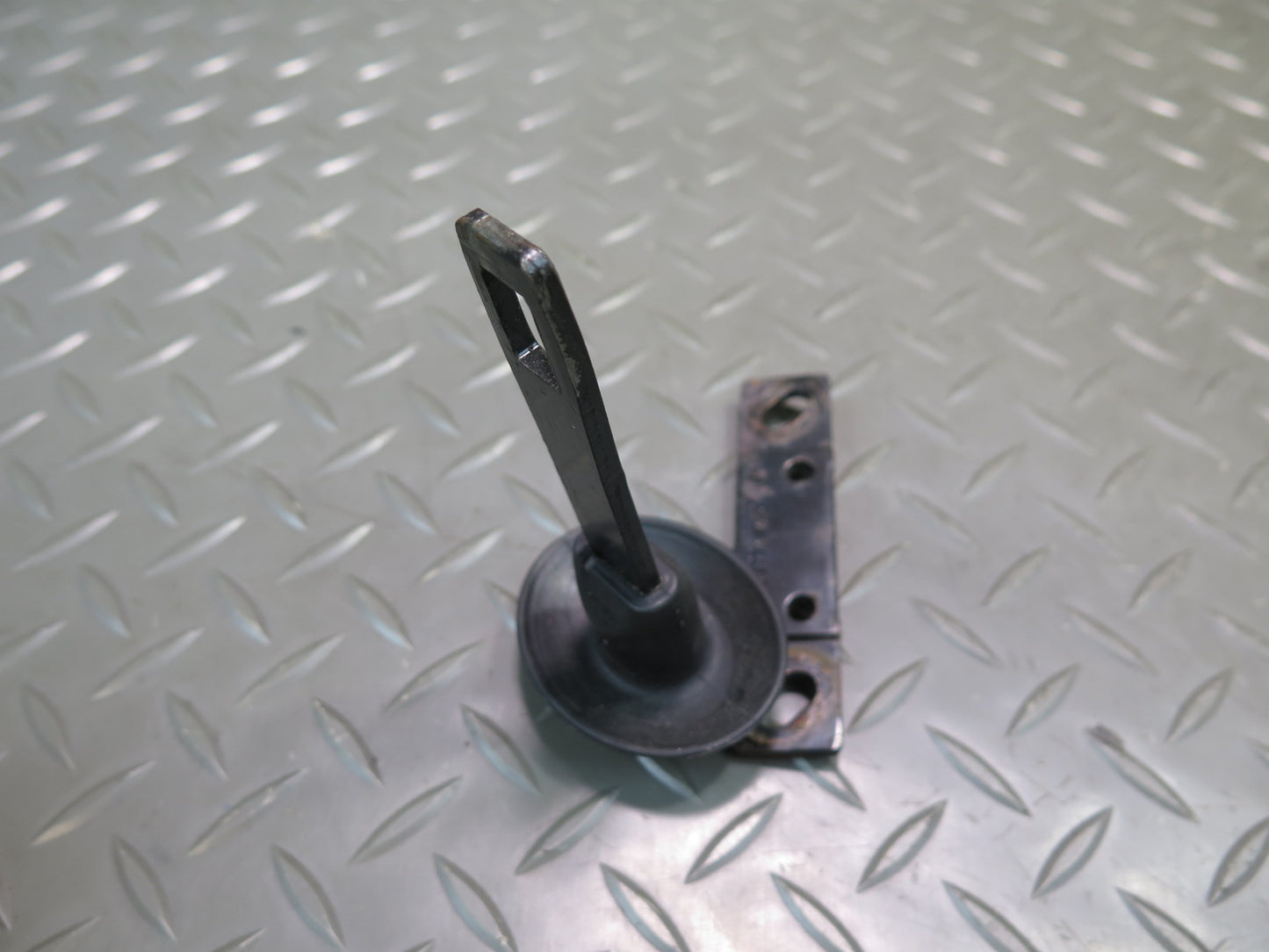 94-02 Mercedes R129 SL Convertible Set of 2 Soft TOP Roof Locking PIN Guide OEM