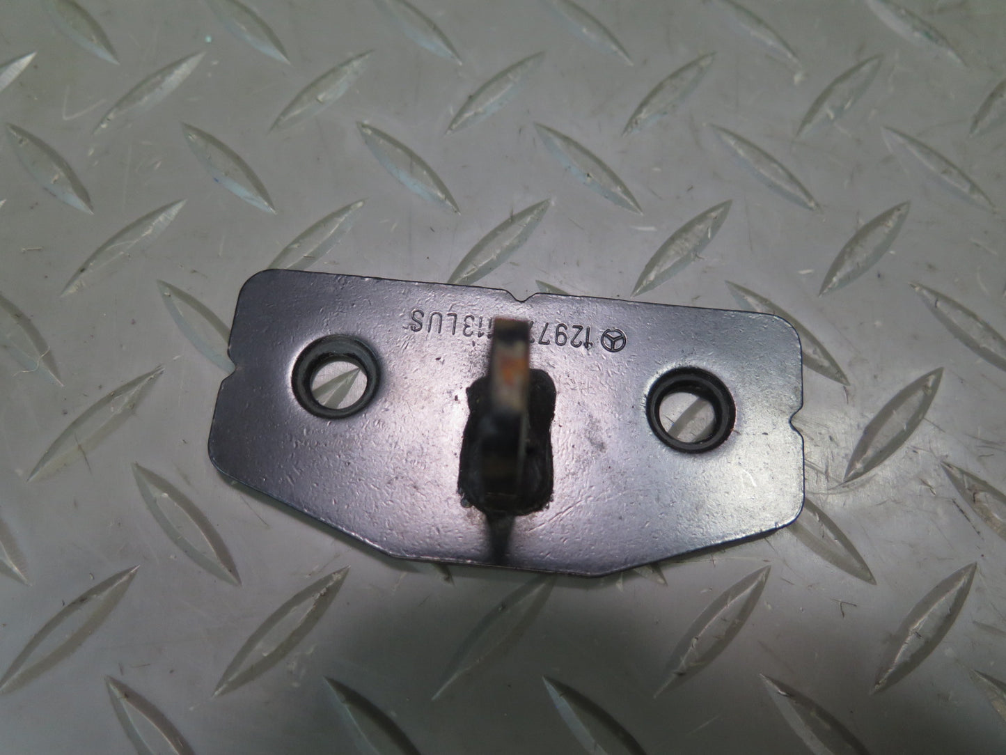 94-02 Mercedes R129 SL Convertible TOP Roof Lock Locking  Catch Set OEM