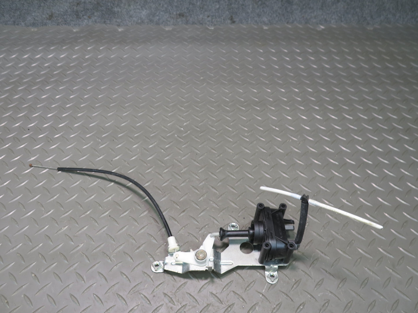 94-02 Mercedes R129 SL Rear Trunk Lid Lock Latch Actuator OEM