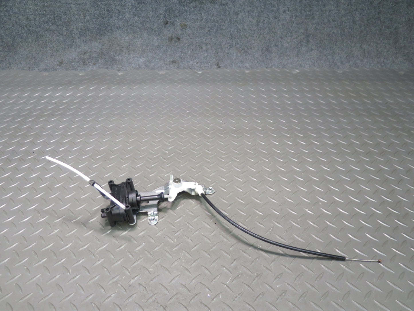 94-02 Mercedes R129 SL Rear Trunk Lid Lock Latch Actuator OEM