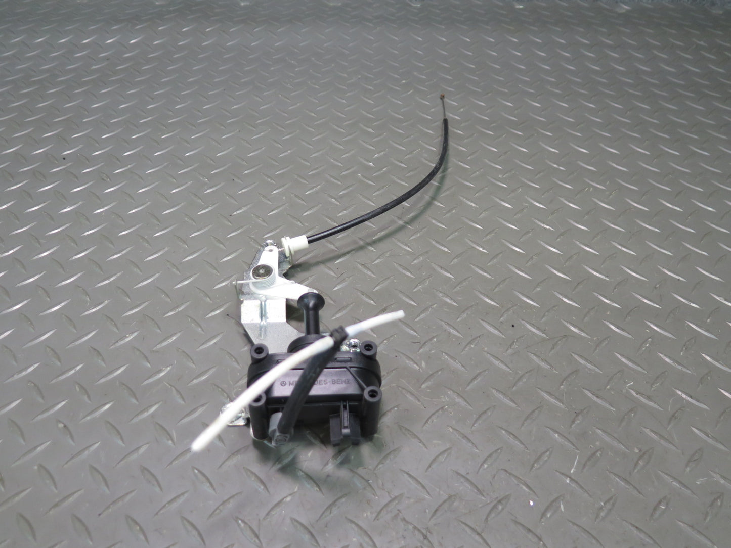 94-02 Mercedes R129 SL Rear Trunk Lid Lock Latch Actuator OEM