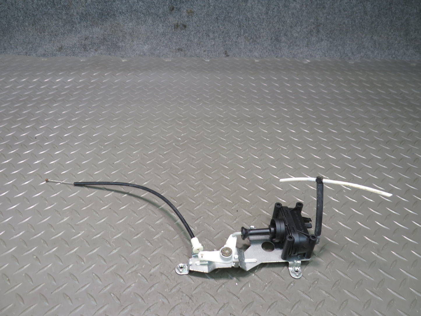 94-02 Mercedes R129 SL Rear Trunk Lid Lock Latch Actuator OEM
