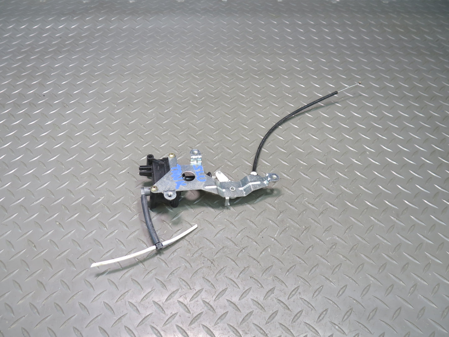 94-02 Mercedes R129 SL Rear Trunk Lid Lock Latch Actuator OEM