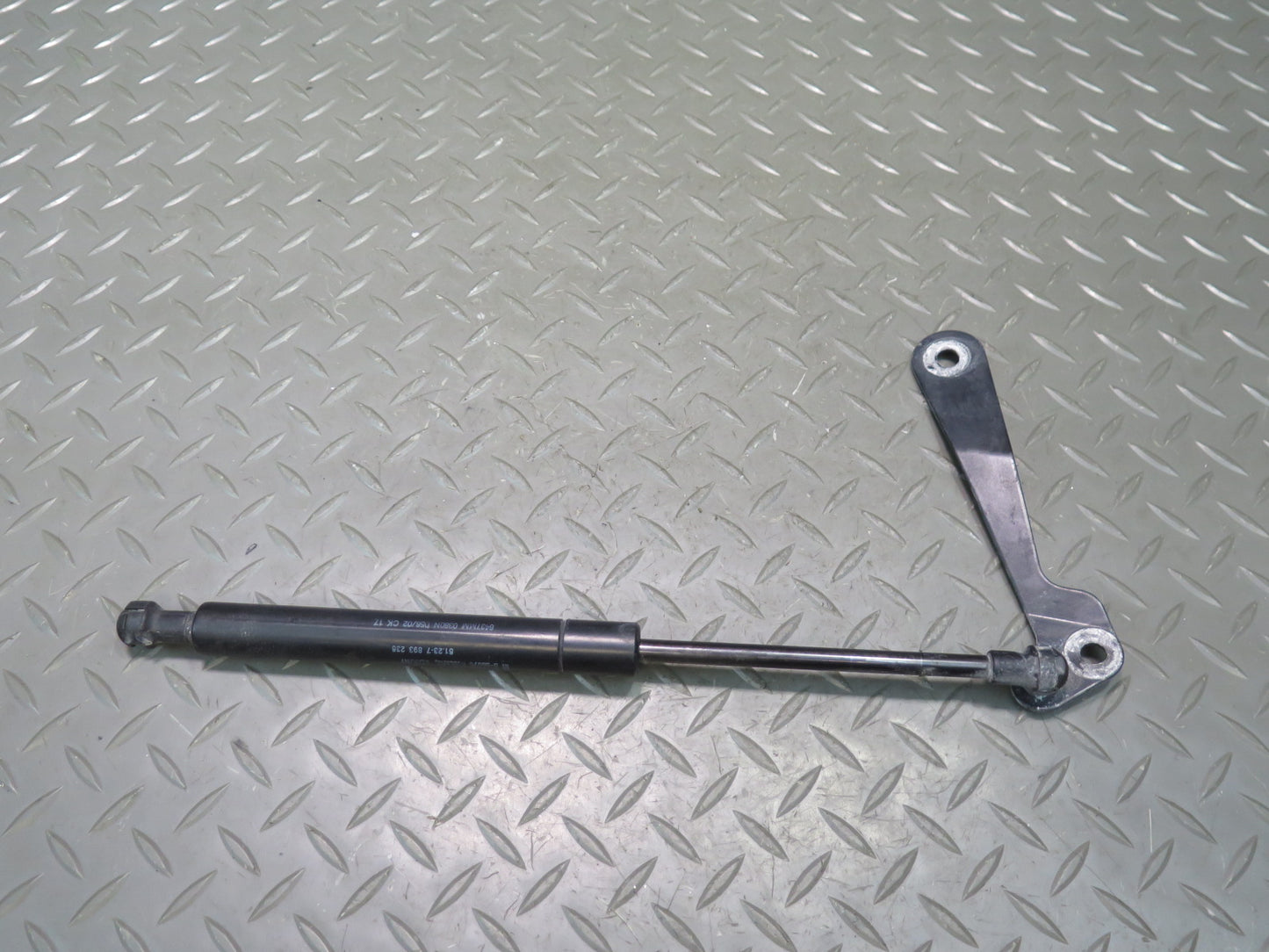 2001-2006 BMW E46 M3 3-SERIES Front Hood Hinge Shock Support Set