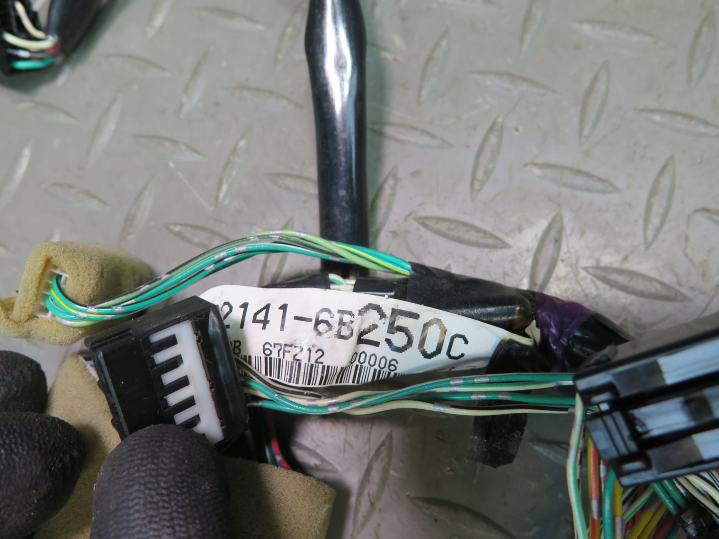 03-05 Lexus UZJ100L LX470 Night Vision Head UP Display Control Module Wiring Set