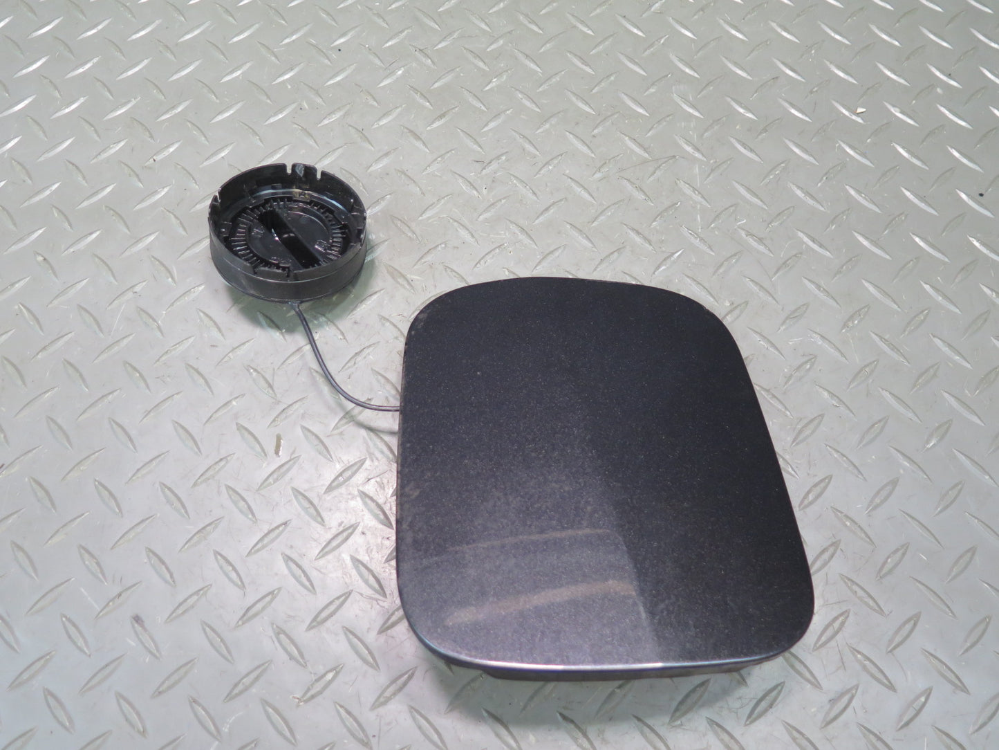 01-05 Lexus JCE10L IS300 Sedan Fuel Tank Filler Door Lid Cover Gray w Cap OEM