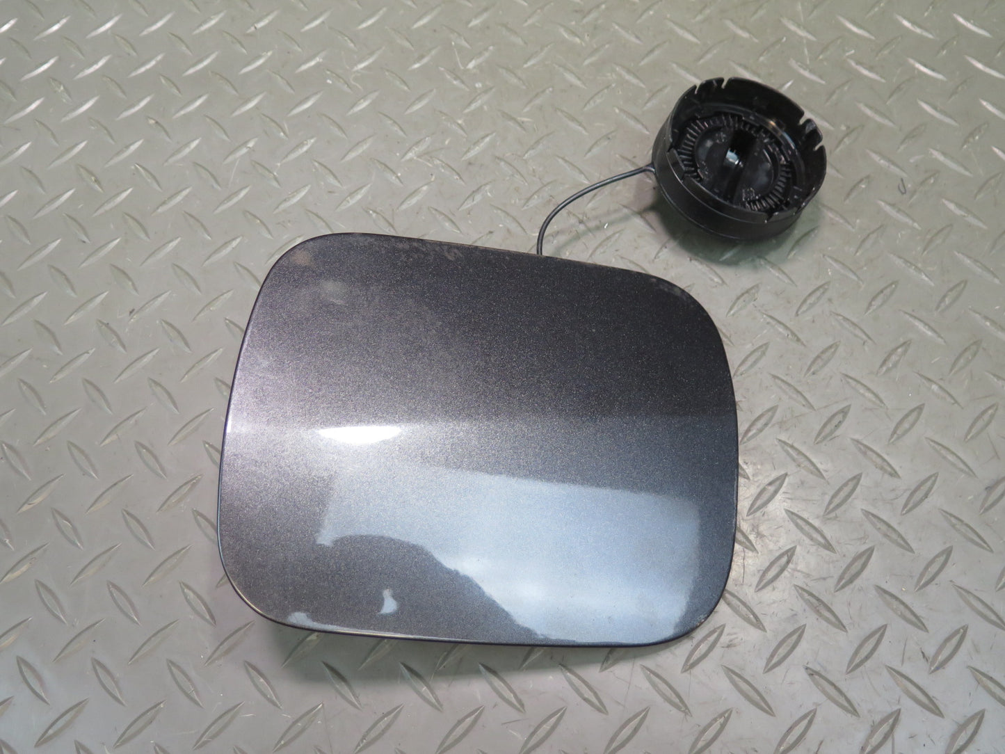 01-05 Lexus JCE10L IS300 Sedan Fuel Tank Filler Door Lid Cover Gray w Cap OEM