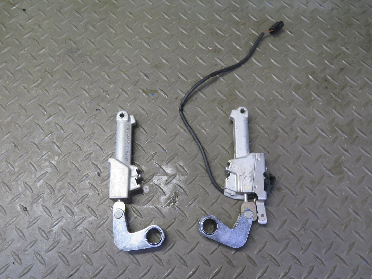 96-02 Mercedes R129 SL Convertible TOP Roof Hydraulic Cylinder Valve Block Set