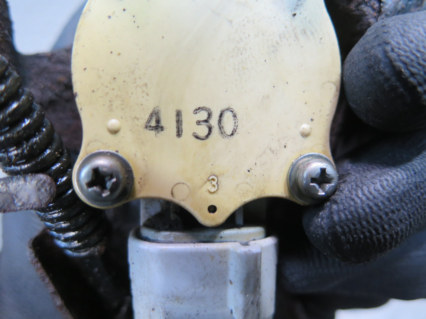 01-05 Lexus JCE10L IS300 Front Left Suspension Height Sensor OEM