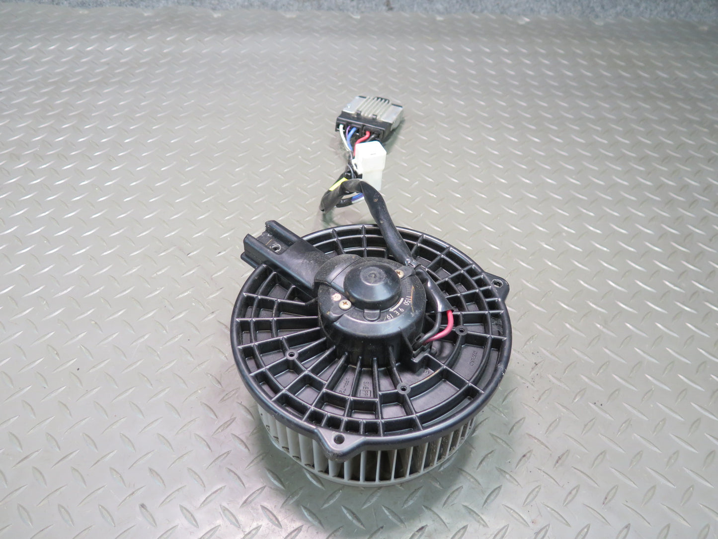 01-05 Lexus JCE10L IS300 A/C Heater Blower Motor Fan w Control Module Set OEM