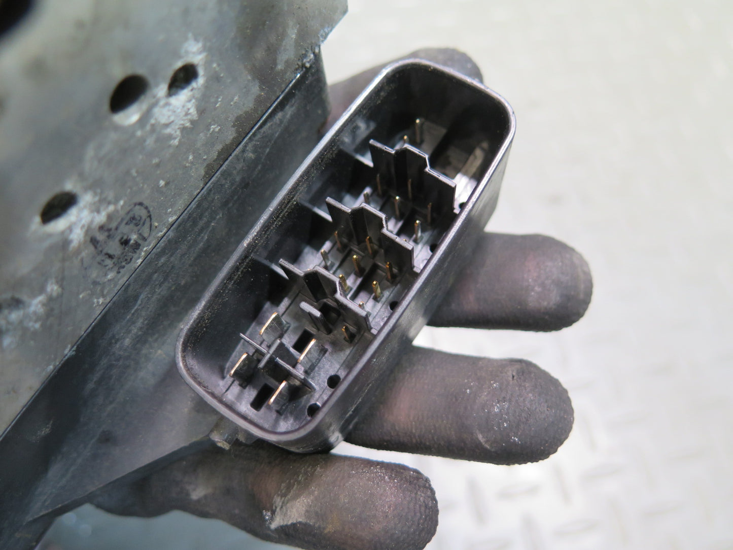 02-05 Lexus JCE10L IS300 Anti Lock Brake ABS Pump Module 44540-53020 OEM